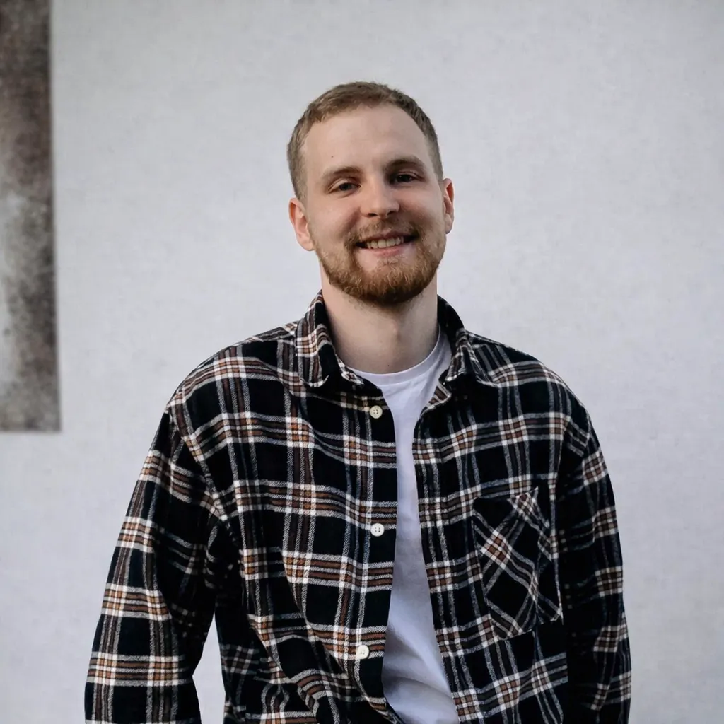 Дмитро Костюк - Вчитель географії та Захисту України